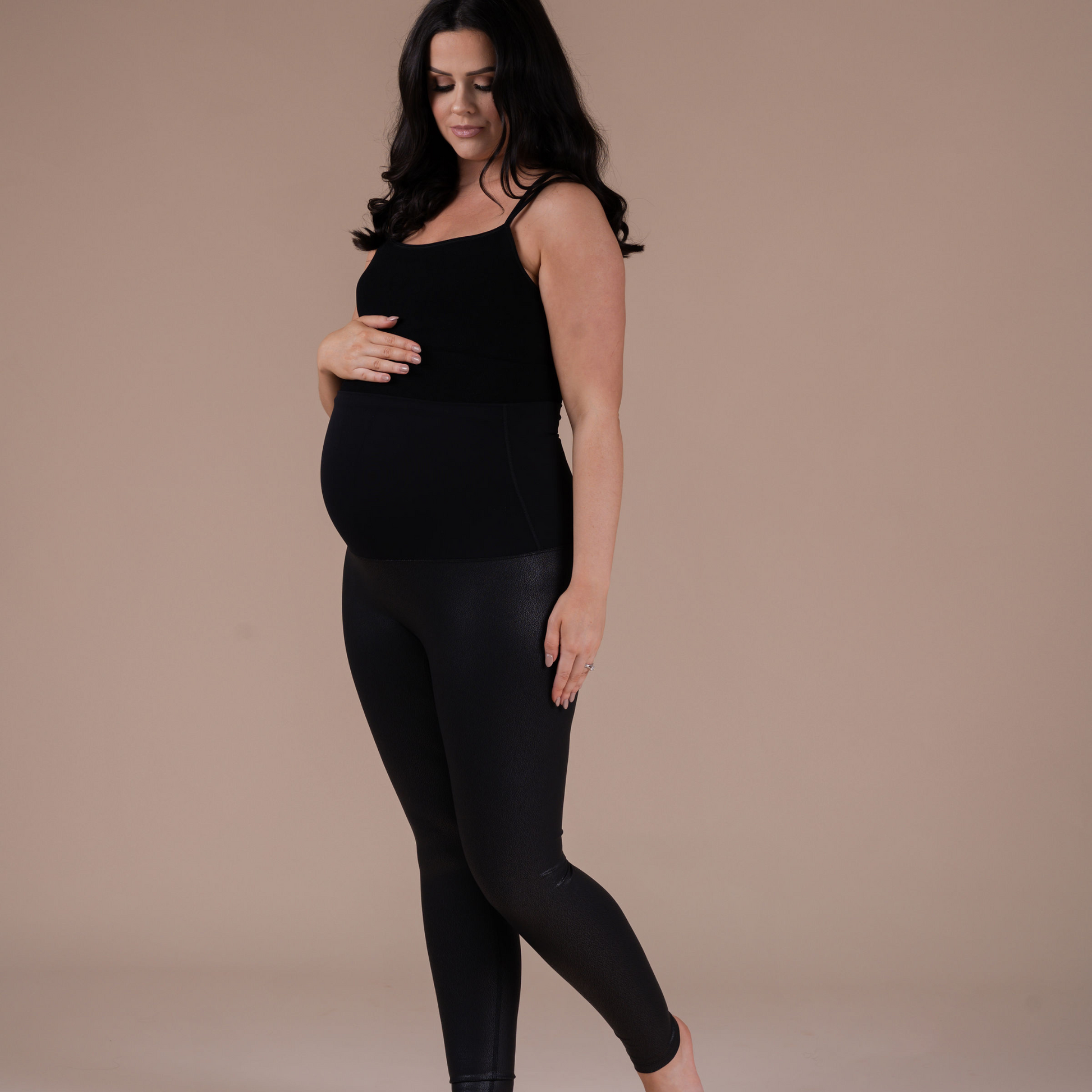 The best leather maternity leggings, maternity outfit for fall with leather  leggings and black leather ankle boots - Meagan's Moda